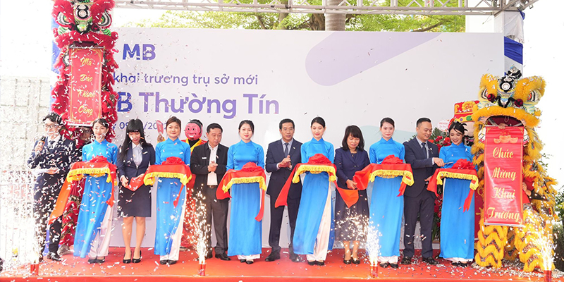 Khai trương trụ sở mới MB